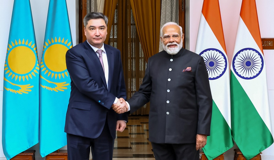 Бектенов встретился с Премьер-министром Индии