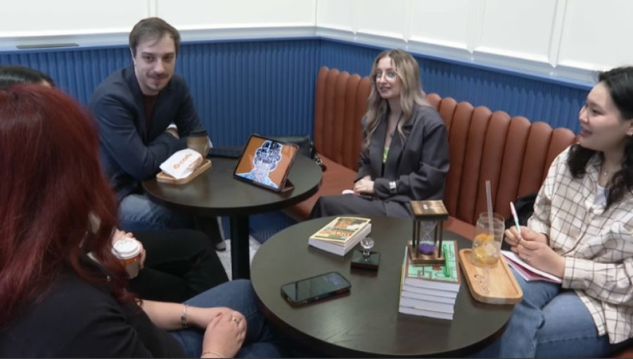 Книжные клубы набирают популярность среди астанчан