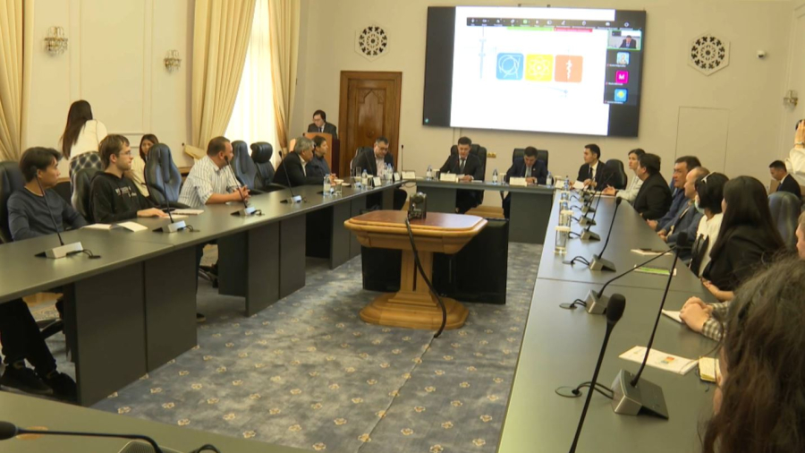 Алматыда ядролық физика саласындағы халықаралық мектеп жұмысын бастады