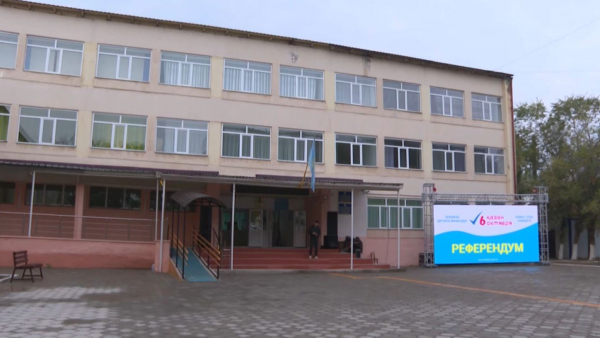 Үлкен ауылының халқы референдумға белсенді қатысып жатыр