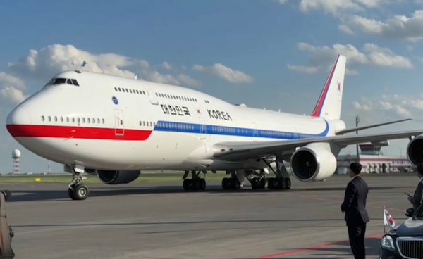 Борт Президента Южной Кореи приземлился в Астане