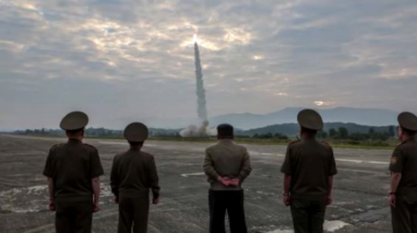 КХДР жаңа баллистикалық зымыранды сынады