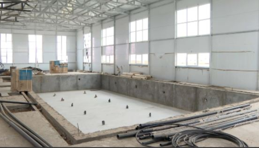 Мақат кентінде жүзу орталығы салынып жатыр