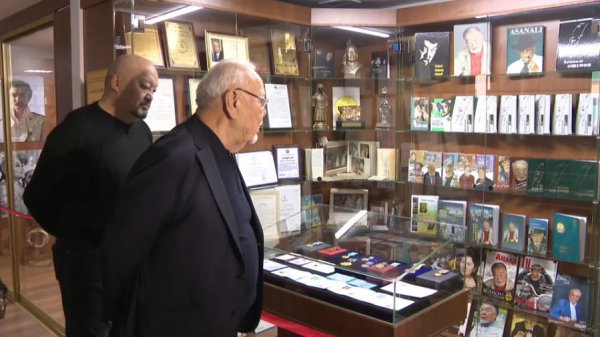 Музейный уголок Асанали Ашимова открылся в госархиве Алматы