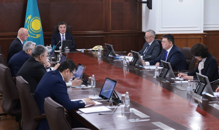 Бектенов потребовал ускорить строительство медицинских объектов