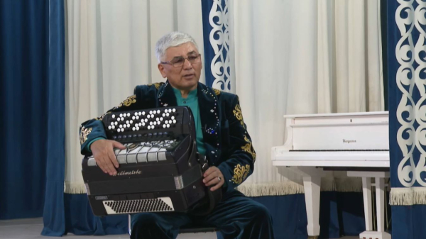 Таразда дәстүрлі әнші әлемдік рекорд орнатты