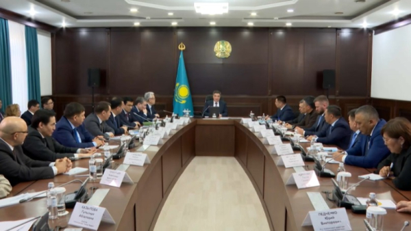 Бектенов встретился с бизнес-сообществом Павлодарской области