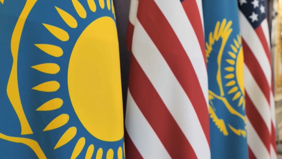 300 грузовых локомотивов планируют поставить из США в Казахстан