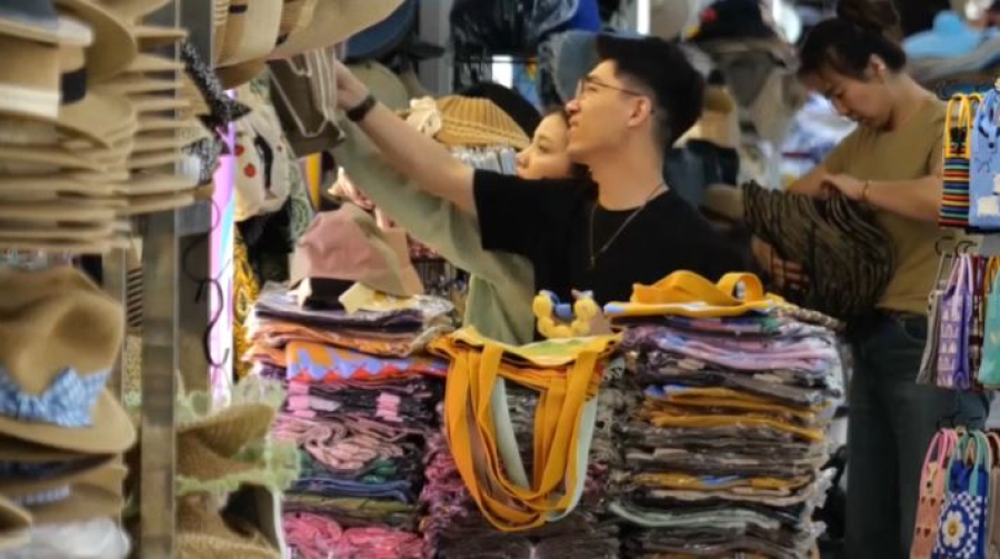 Маркетплейсы в США меняют политику в связи с отменой импортных льгот