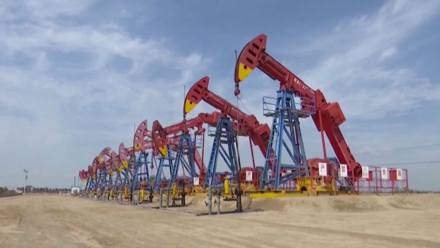 Цены на нефть подскочили почти на 5% 