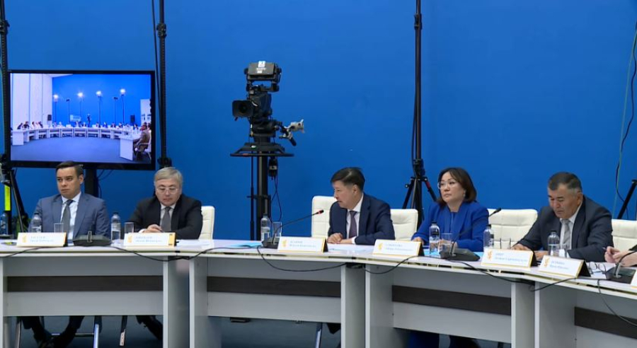 Адам құқықтары жөніндегі комиссия жаңа құрамда алғашқы отырысын өткізді