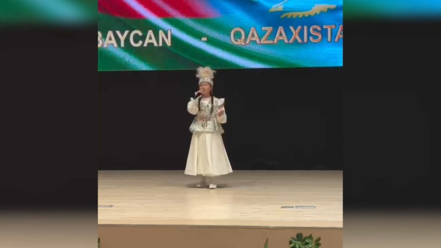 Юная вокалистка из ЗКО покорила Баку