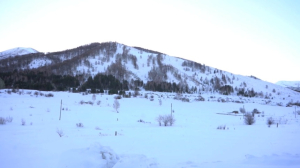 Критически много снега скопилось в горах Восточного Казахстана