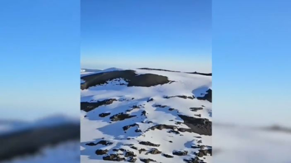 Спортсмены Казахстана подняли флаги на вершине Килиманджаро