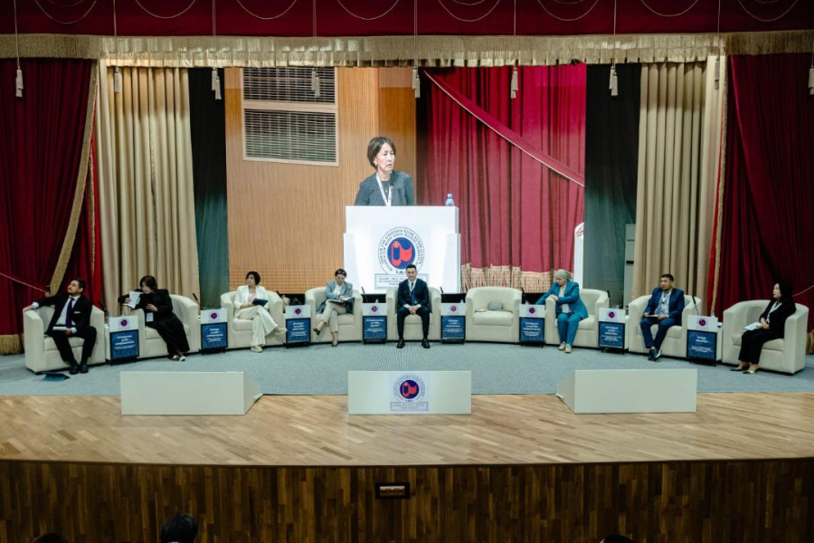 Тіл және архив: Алматыдағы унивеситетте ЖИ бойынша стратегиялық сессия өтті