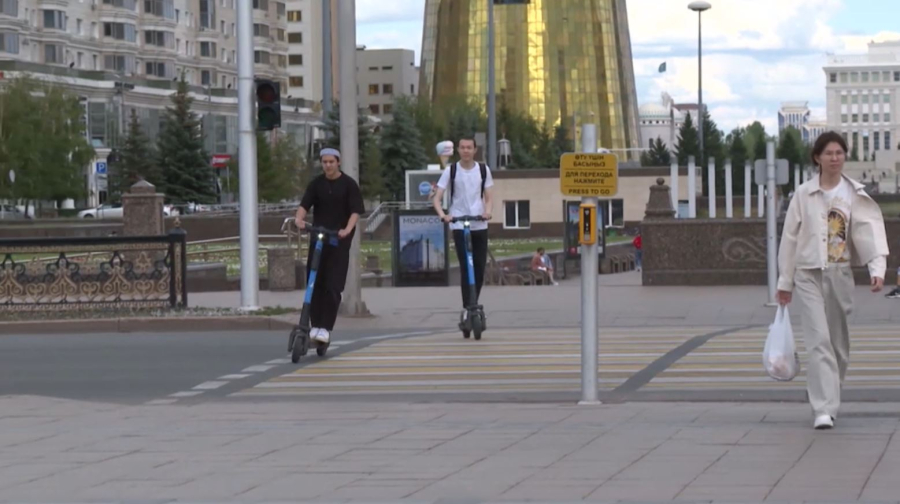 Столичные полицейские и активисты рассказали о правилах езды на самокате