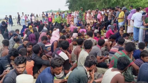 400 беженцев рохинджа прибыли в Индонезию