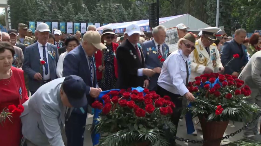 Алматыда Жеңістің 80 жылдығына арналған ауқымды мерекелік іс-шаралар өтті