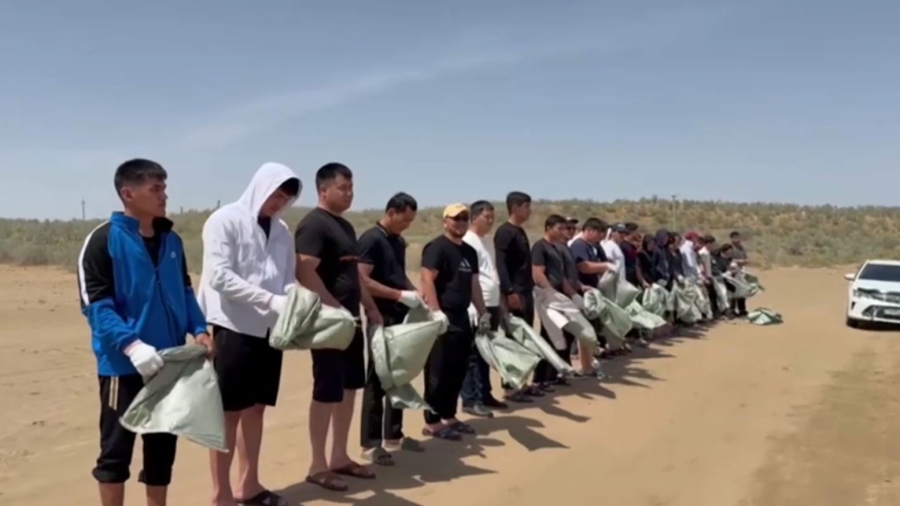 Түркістан облысында чемпиондар тазалық шарасына қатысты