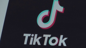 АҚШ-тың мемлекеттік қызметкерлері TikTok-ты 30 күн ішінде өшіруі тиіс