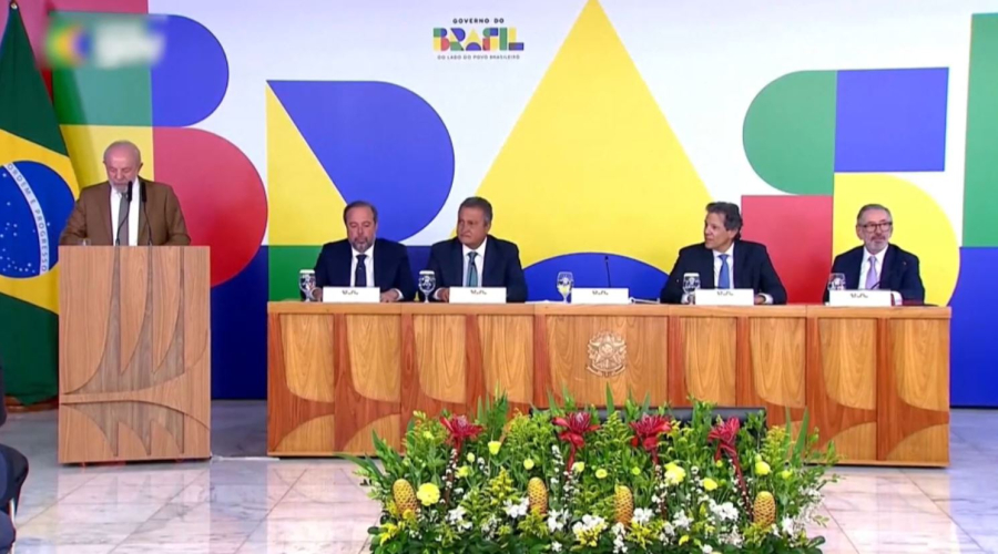 Бразилия дизель отыны салығын алып тастады