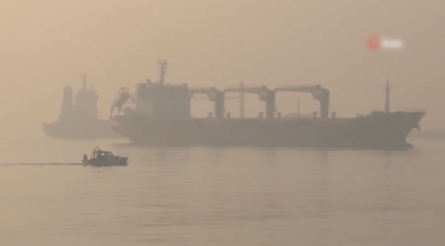 Босфорский пролив закрыли для судов из-за тумана
