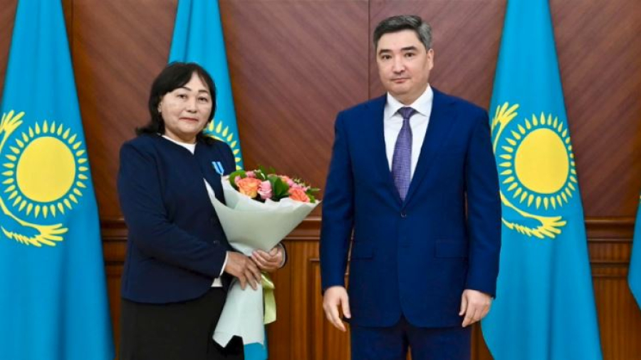 Специалистов и ветеранов отрасли наградили от имени Президента