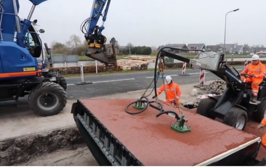 Өзбекстанда пластиктен жасалған  жолдар пайда болады