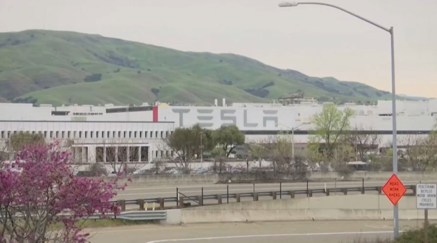 Tesla отказывается от китайских деталей