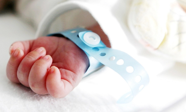 Врачи спасли зрение ребенка весом 650 граммов в Шымкенте