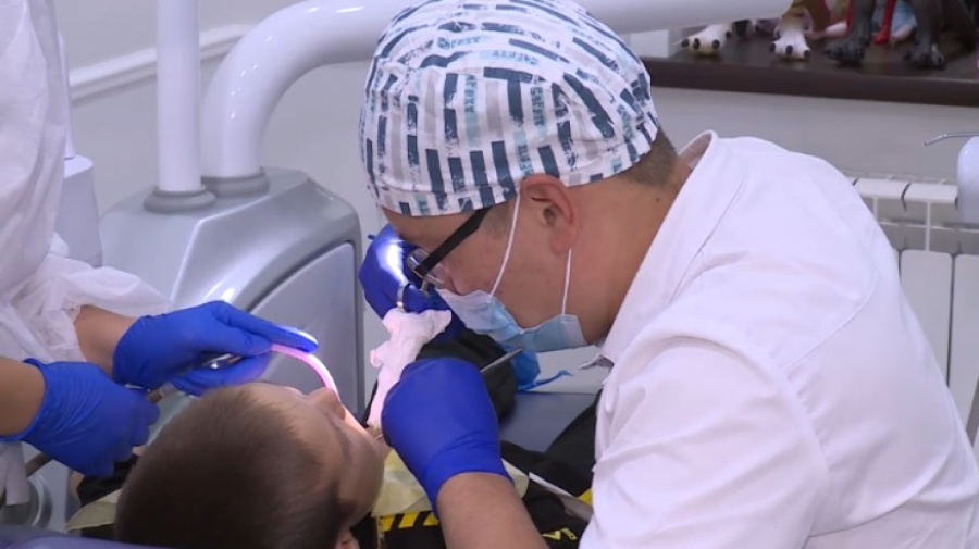 Цена детской улыбки: сколько стоит вылечить кариес у ребенка