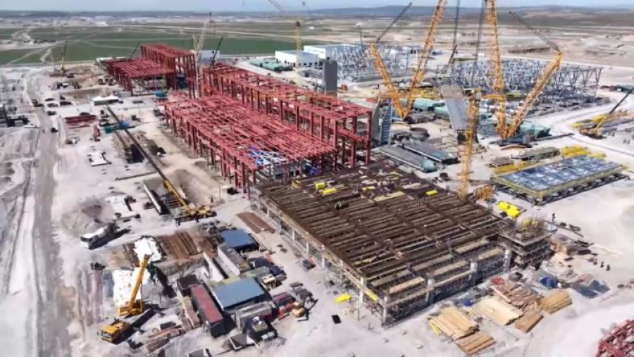 Бектенов проверил строительство крупнейшей электростанции на юге страны