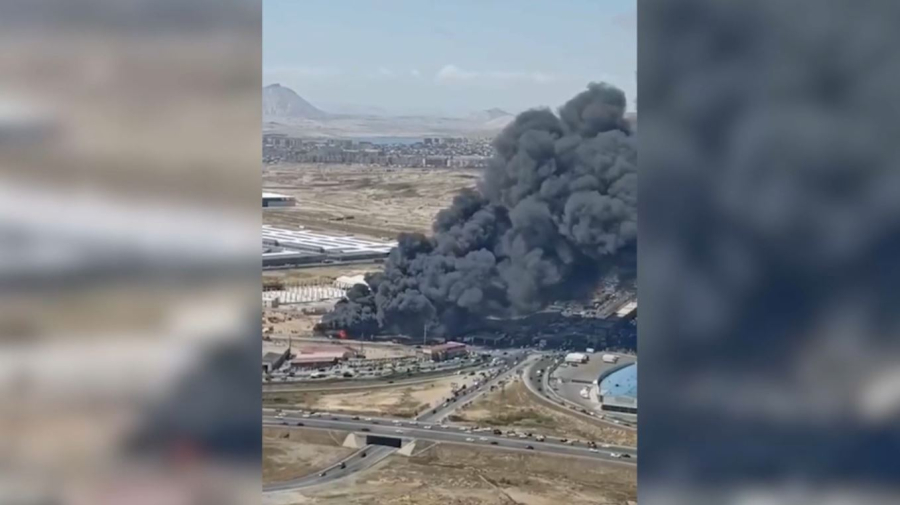 Пожар в торговом центре в Баку: 4 человека отравились дымом