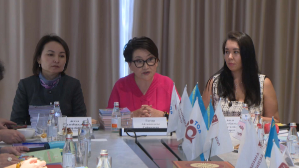 «Алматыкітап» баспасында оқулықтарда кездесетін олқылықтар талқыланды