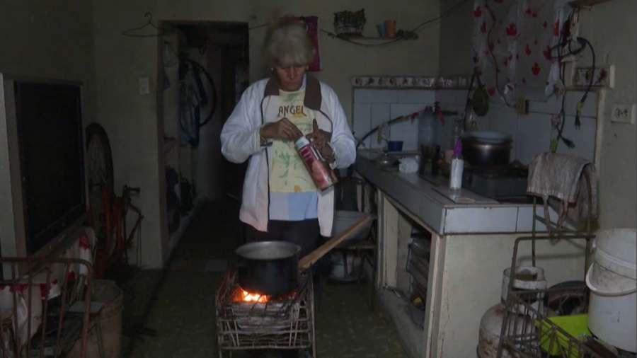 Кубада жүз мыңға жуық адам жарықсыз қалды