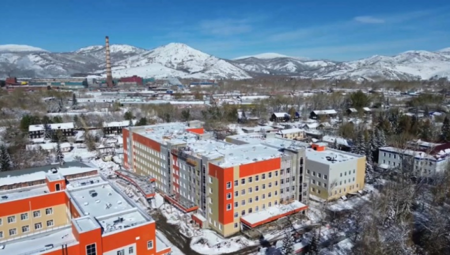 Медицинский комплекс достраивают в Риддере