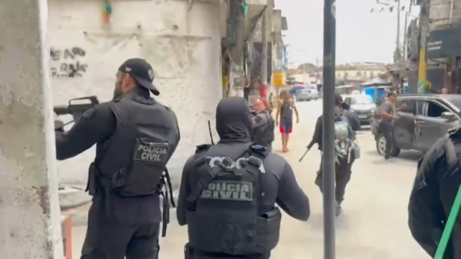 Бои с наркоторговцами в Рио: убиты 64 человека