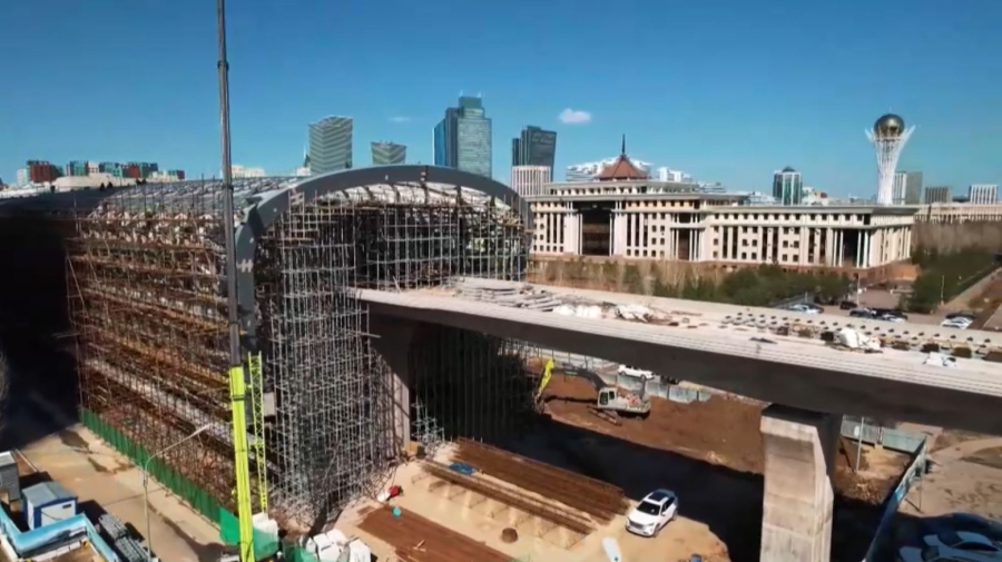 Олжас Бектенов проверил реализацию инфраструктурных проектов в Астане