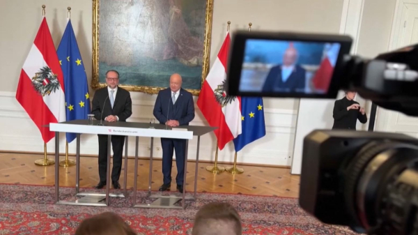 Нового канцлера привели к присяге в Австрии