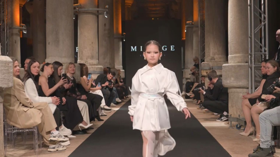 Отандық дизайнерлер Түркиядағы сән көрсетілімінде топ жарды