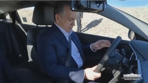 Президент Узбекистана лично проверил дорогу на юге страны