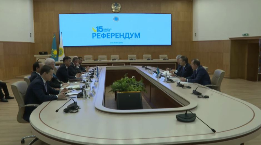 Международные наблюдатели следят за подготовкой к референдуму