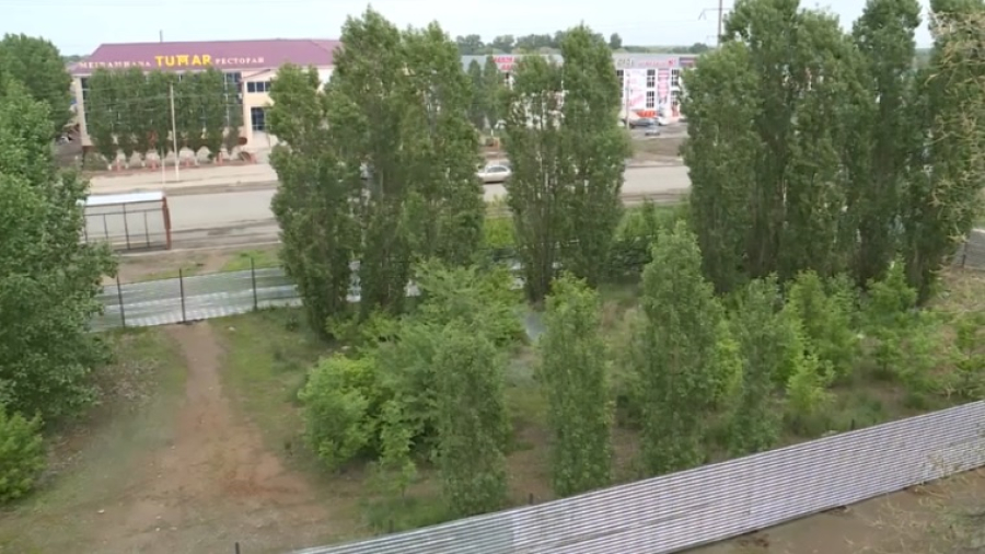 Жители района в Актобе просят сохранить им сквер