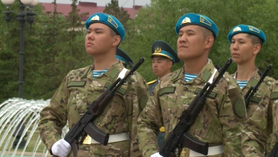 Банки проверяют статус призывников перед выдачей займа