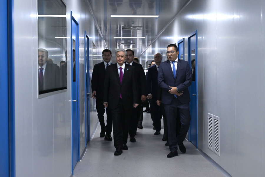 Қ. Тоқаев Жамбыл облысындағы фармацевтикалық кәсіпорындардың қызметімен танысты