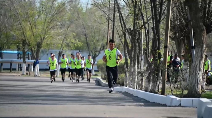 Әскерилер жауынгерлік сынақтан өтіп жатыр