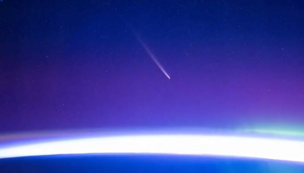 Казахстанцы смогут увидеть редкую комету