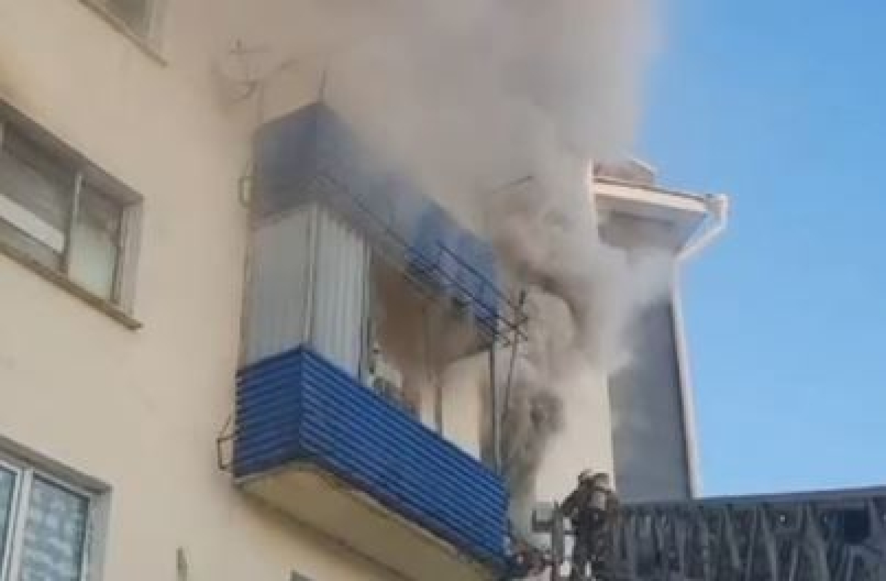 Өскеменде көпқабатты тұрғын үйден өрт шықты