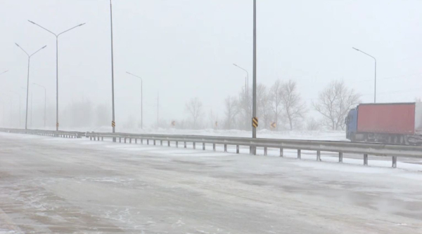 На 18 трассах ограничено движение транспорта