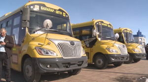 28 новых автобусов получили школы в отдалённых сёлах Костанайской области